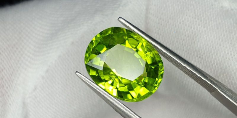 Đá Peridot có đắt không và giá trị của nó là bao nhiêu?