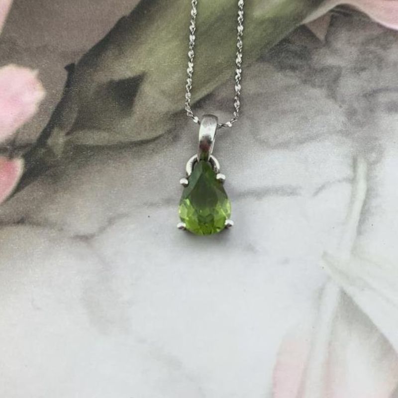 Peridot được gọi là "ngọc lục bảo chiều tà" 