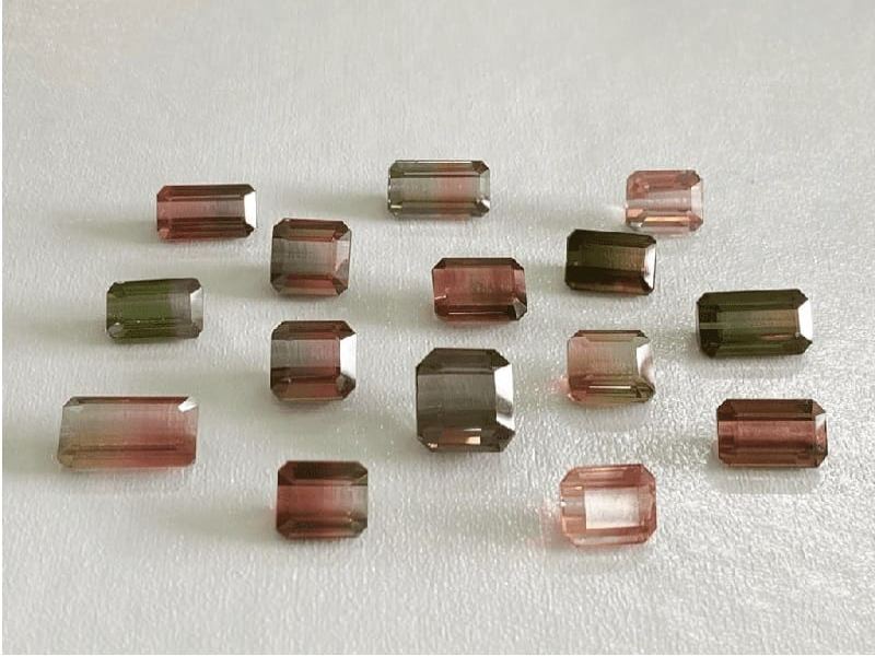 Tourmaline là một loại đá quý độc đáo và đa dạng với nhiều màu sắc