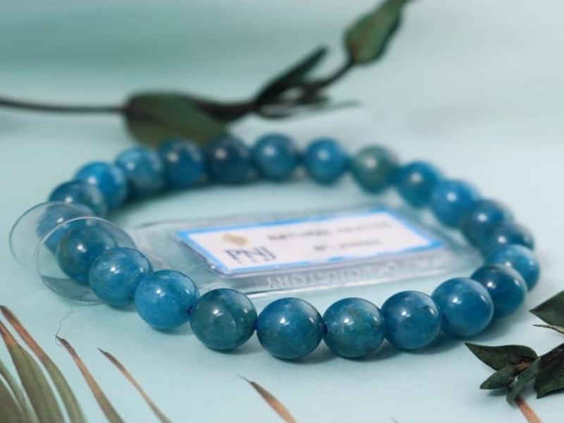 Sản phẩm vòng đá apatit xanh đục tự nhiên siêu đẹp  