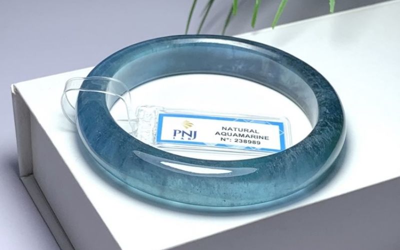 Cập nhất mức giá và các mẫu vòng đá aquamarine hiện nay