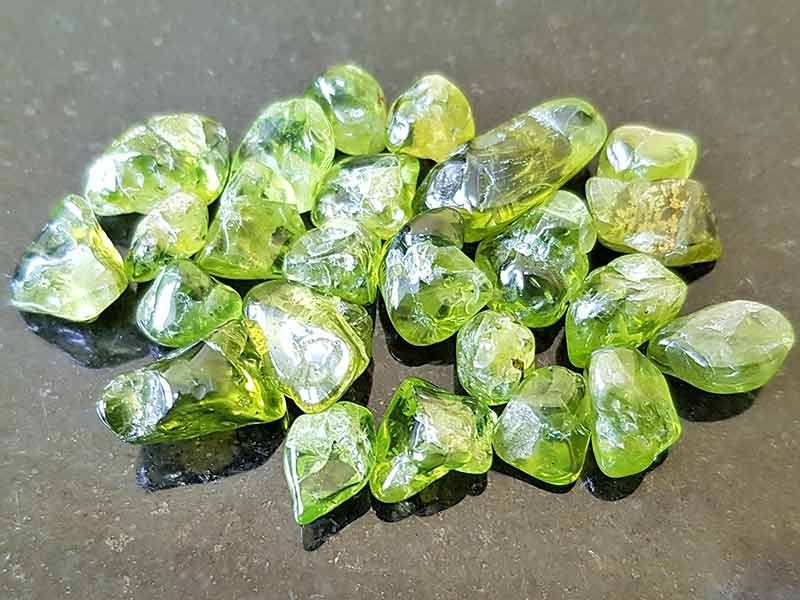 Peridot là loại đá quý không có hiện tượng đa sắc