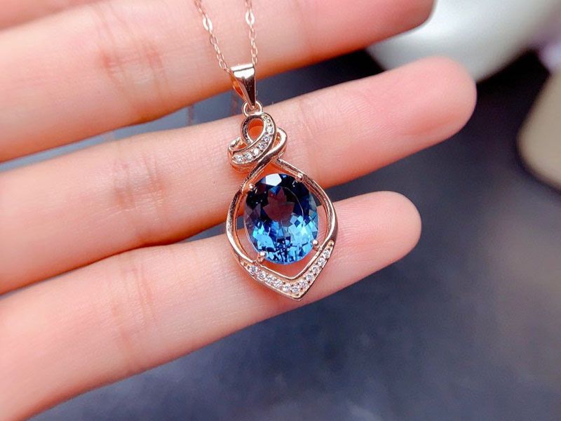 Phong Thủy Đại Bàng là điểm đến đáng tin để chọn mua Topaz