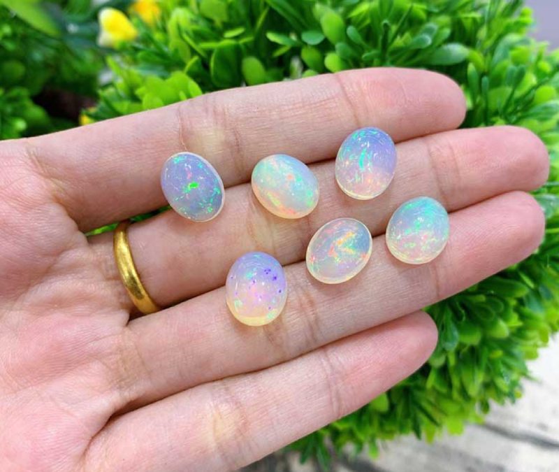 Tìm hiểu về đá Opal trong phong thủy 