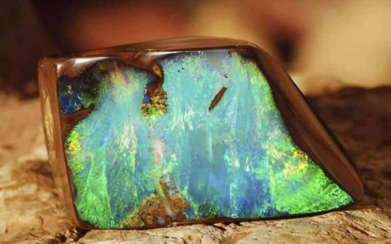 Loại đá Opal tự nhiên đầy màu sắc