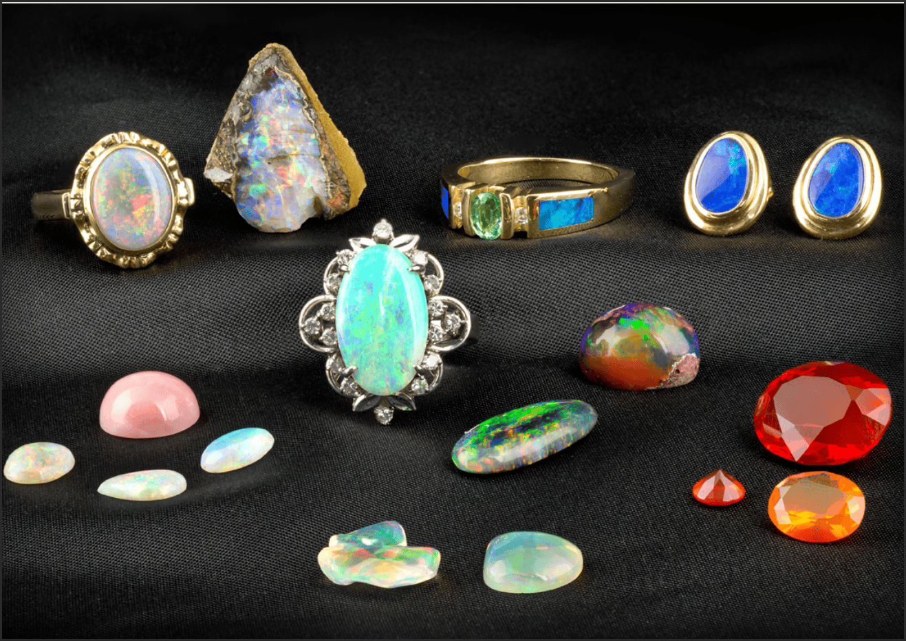 Những trang sức được làm bằng đá Opal luôn cuốn hút người nhìn