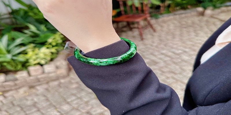 Ngọc cẩm thạch mang năng lượng dương