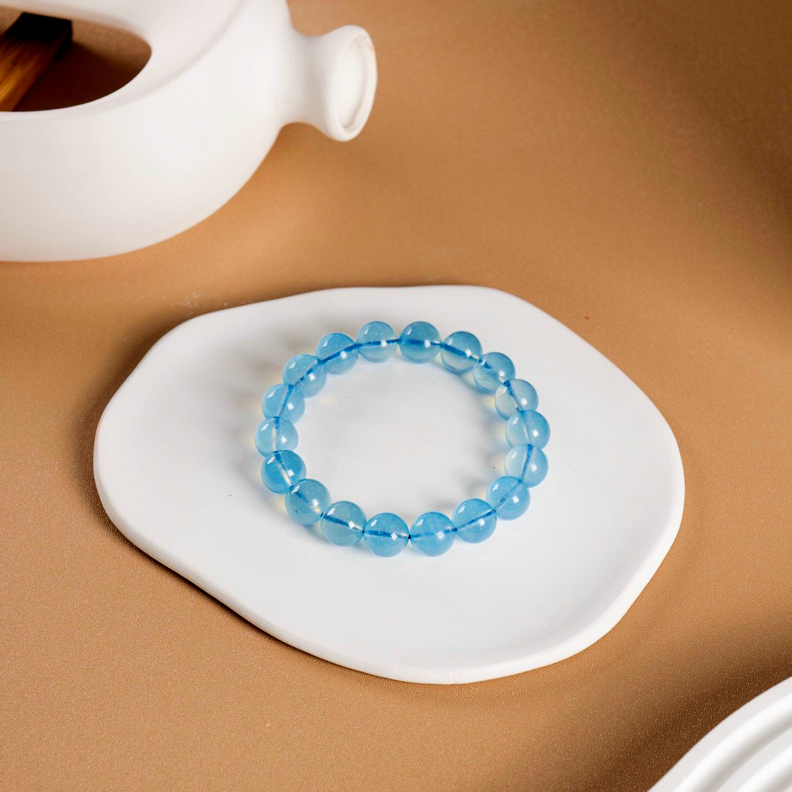 Vòng tay đá Aquamarine mang lại nguồn năng lượng tích cực