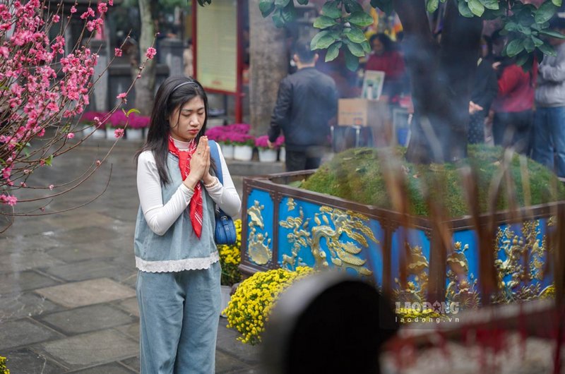 Hiểu đúng ý nghĩa của việc cầu nguyện khi đi chùa